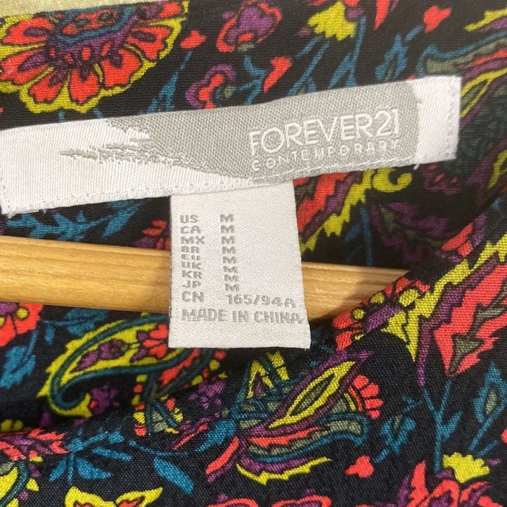 Forever 21 paisley floral print blouse size medium - Picture 2 of 11